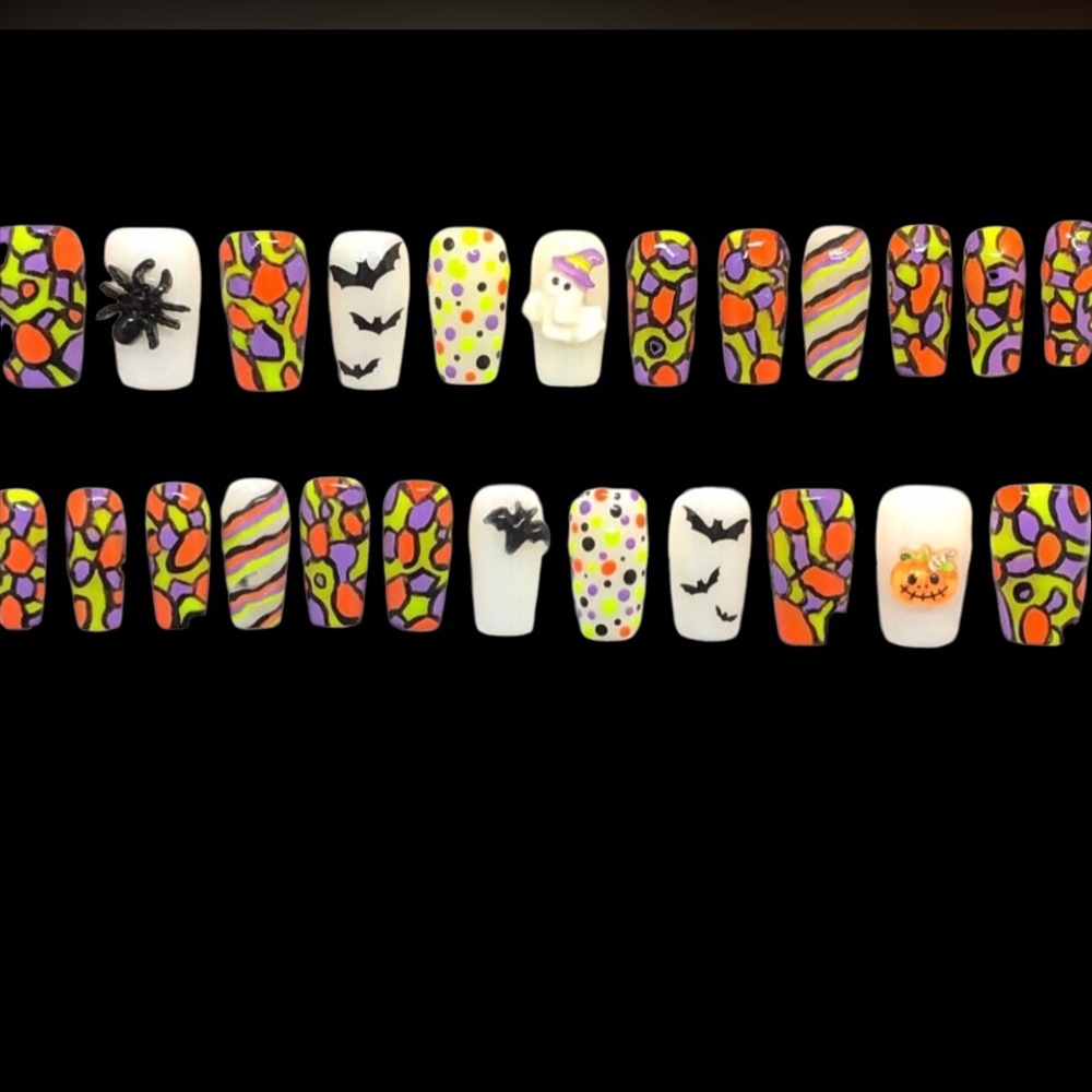Custom Handmade Press On Nails Coffin Med-Long Halloween Glow In The Dark Nails